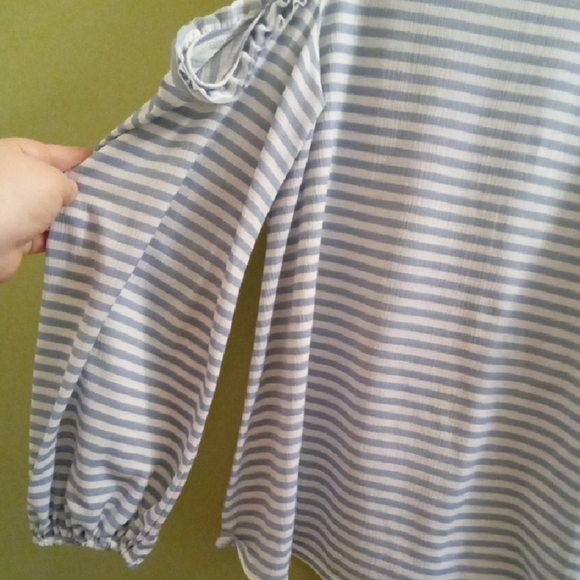 Womans M LC Lauren Conrad Gray and White Sleeveless Tank Top with Cut Out Design - Picture 3 of 4